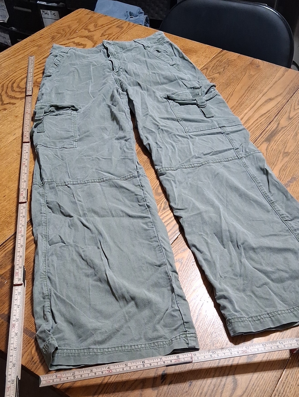 AMERICAN EAGLE Pants Womens 2 LIGHT GREEN WIDE Legs ?? Used STRETCH Cargo?